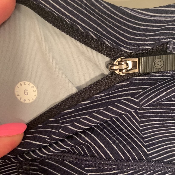 Lululemon Speed Up Tight *Full-On Luxtreme 28" - Picture 8 of 8